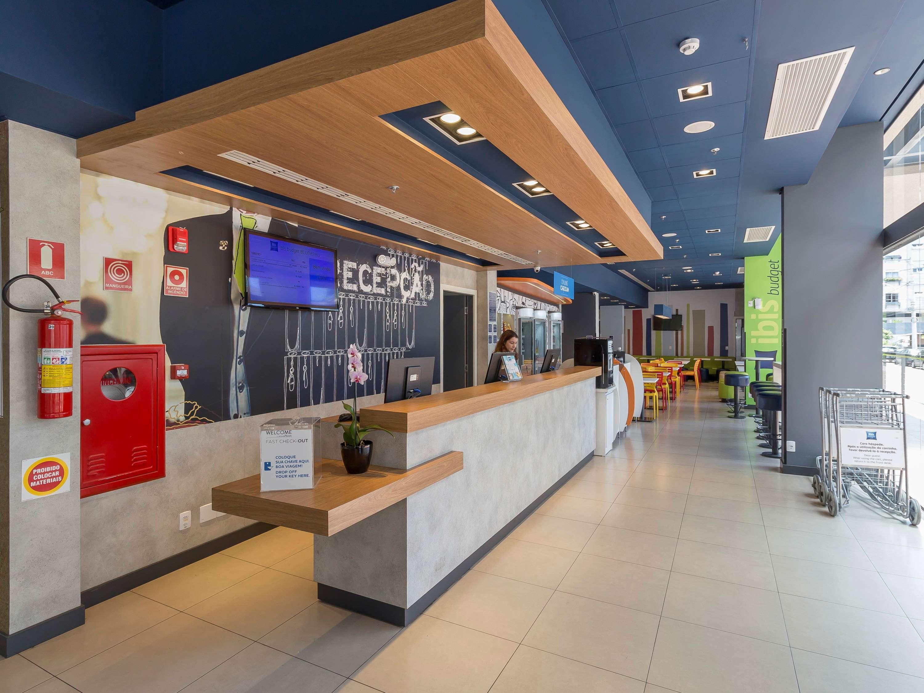 ibis budget Blumenau Buitenkant foto