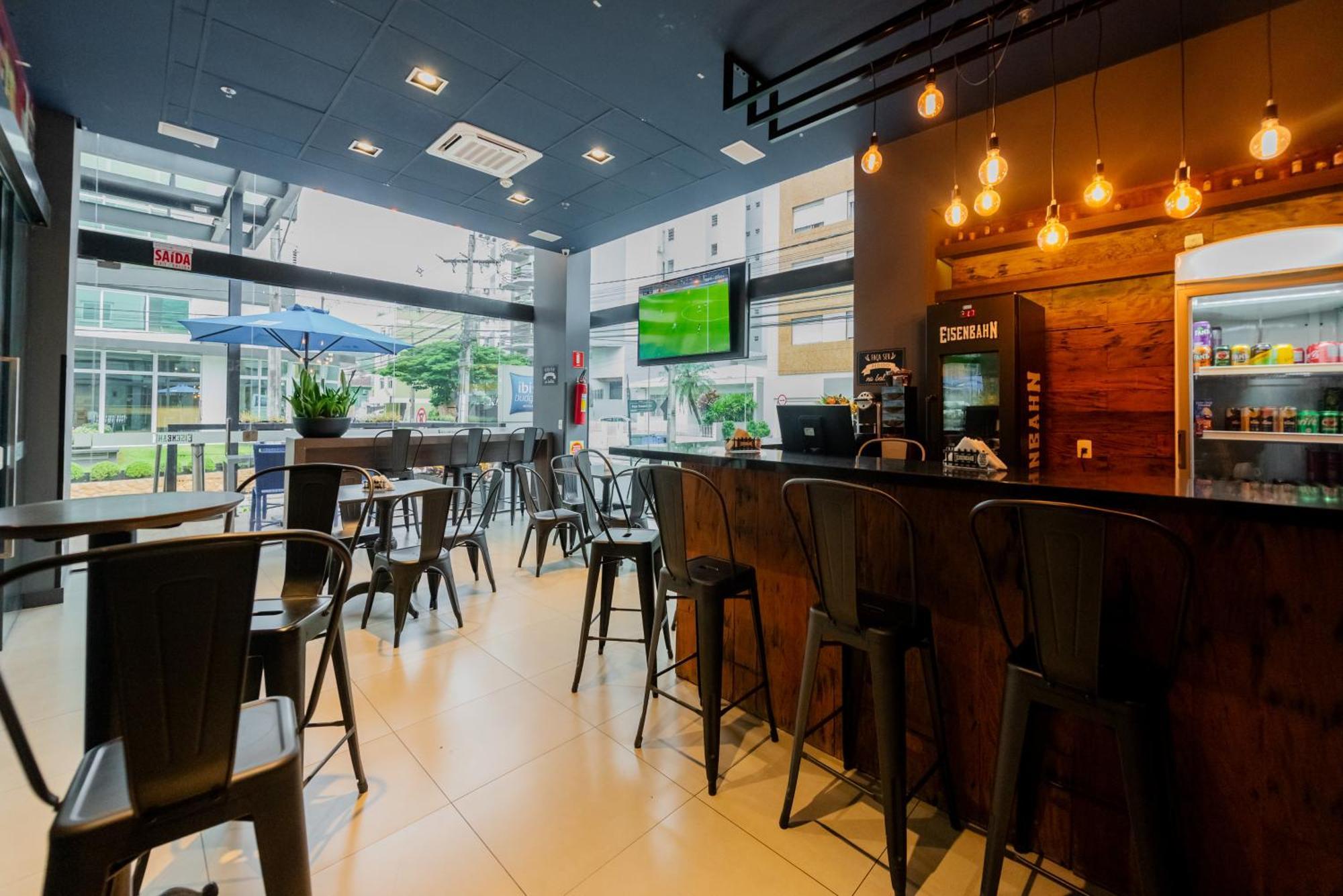 ibis budget Blumenau Buitenkant foto